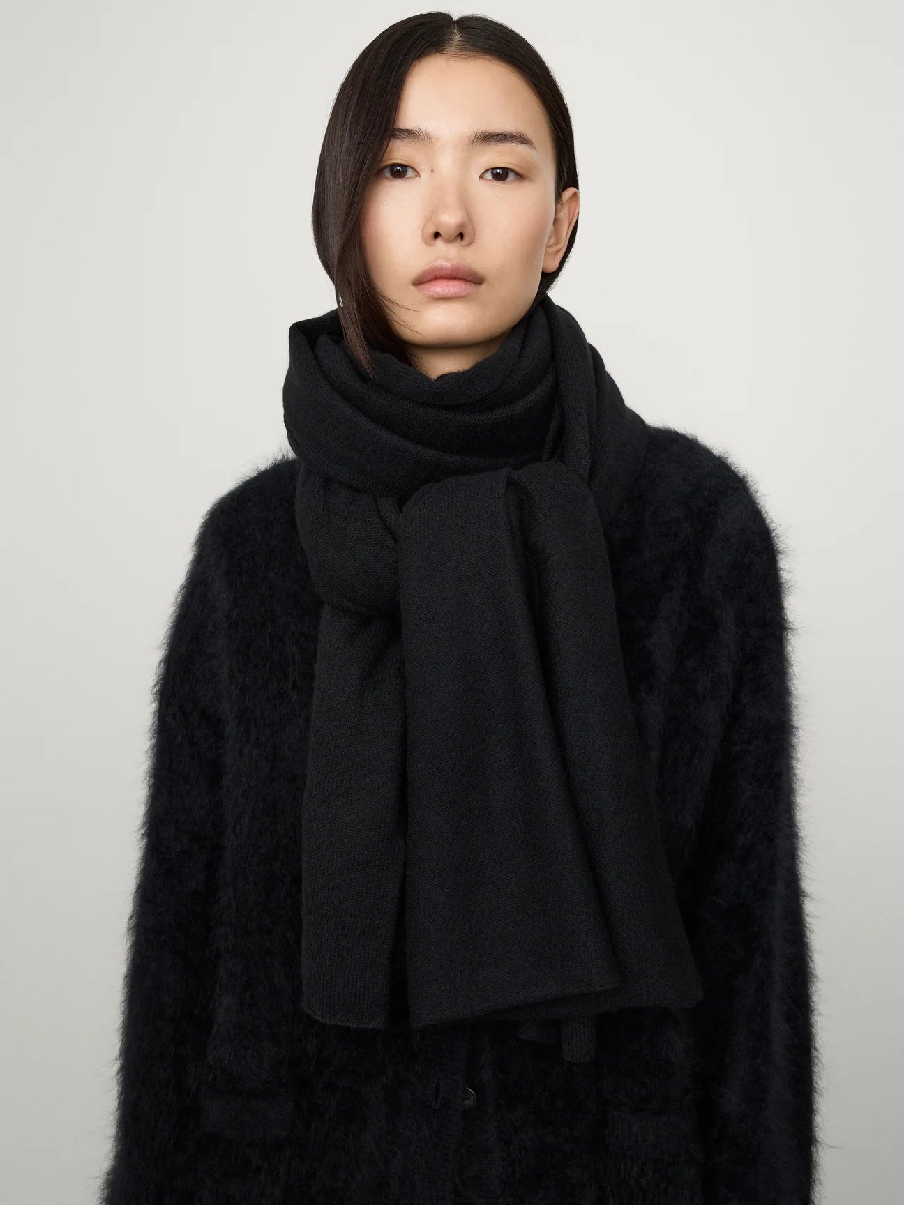 Lisa Yang Paris Scarf in Black