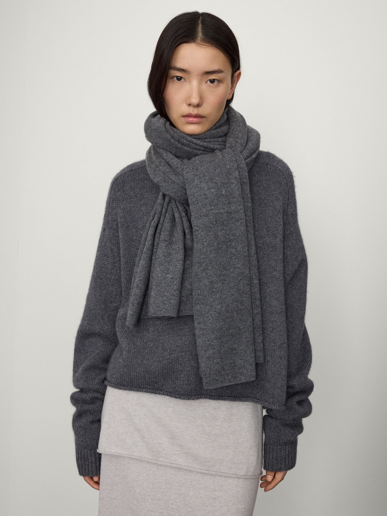 Lisa Yang Paris Scarf in Graphite