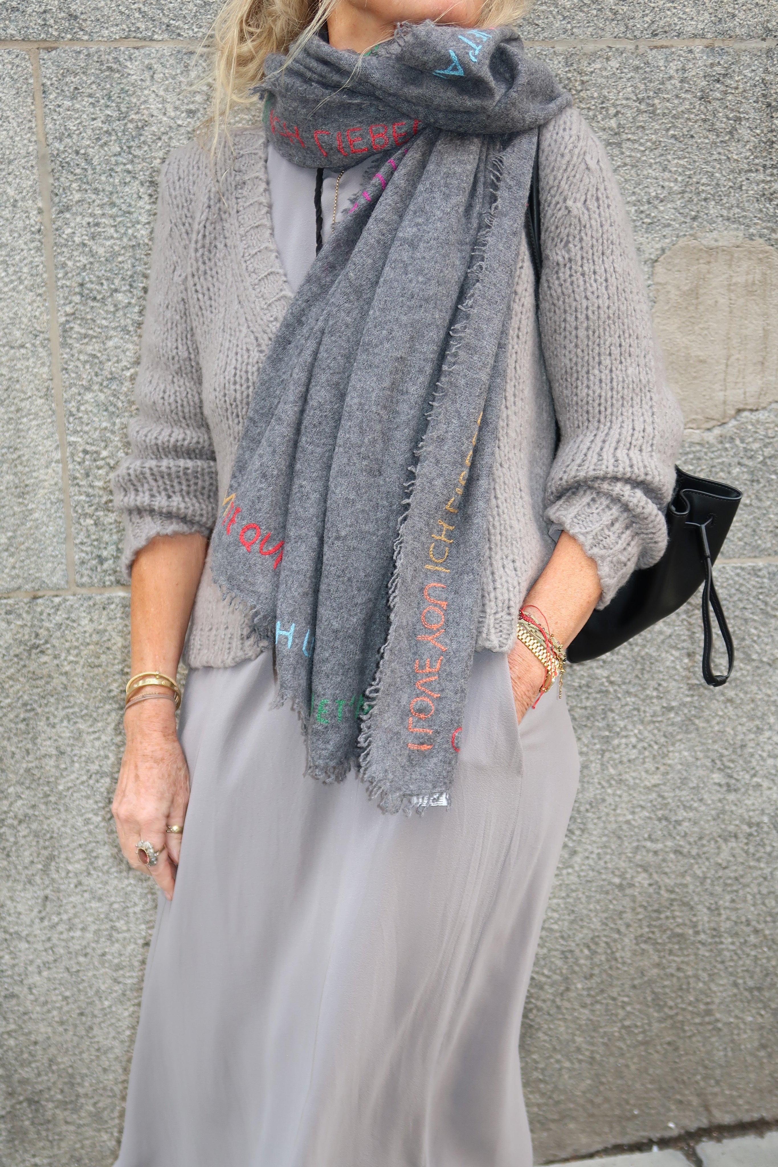 Faliero Sarti Cashmere Scarf Grey – Rosens Stockholm
