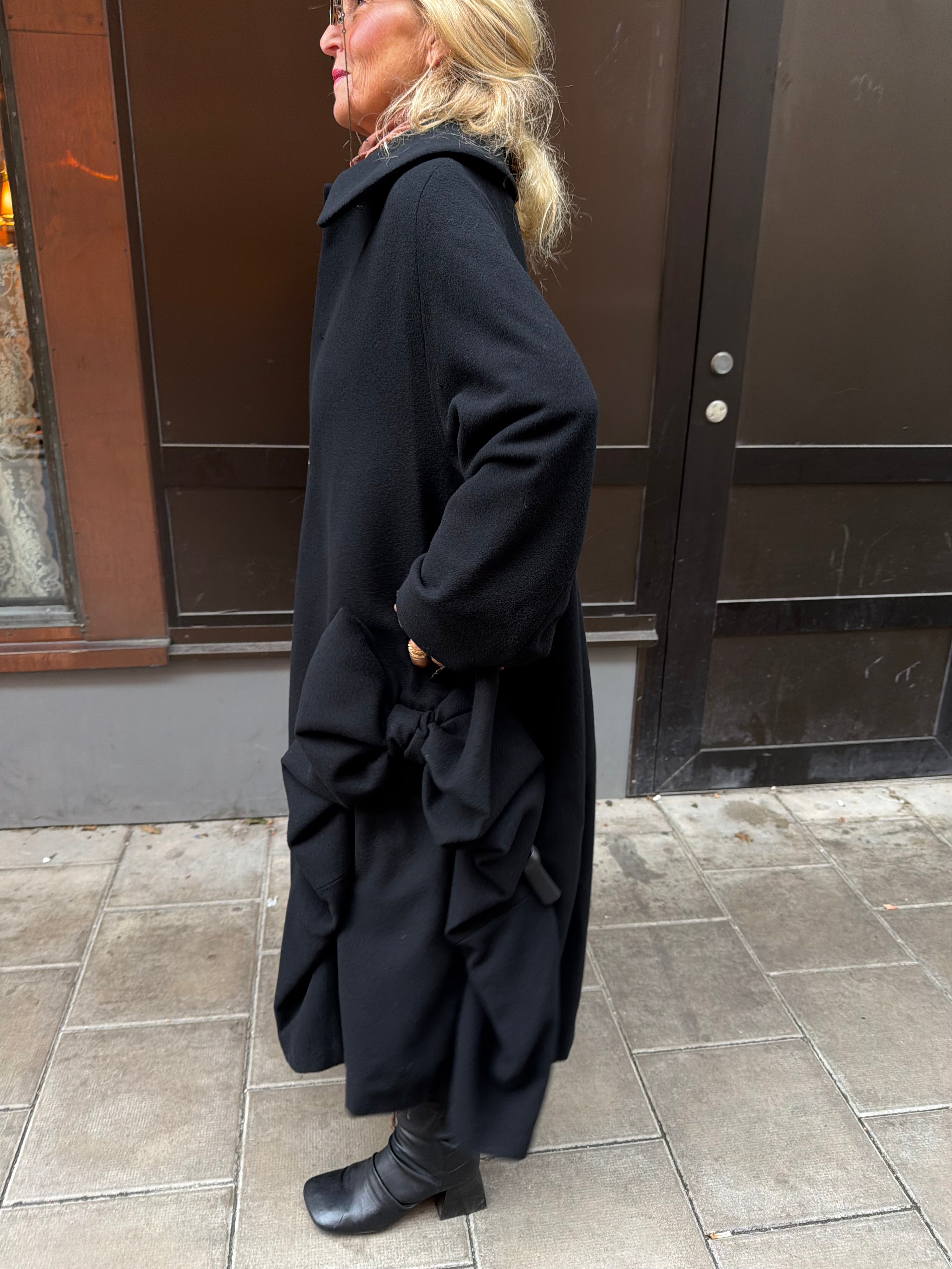 Comme des Garçons Comme des Garçons Bow Coat