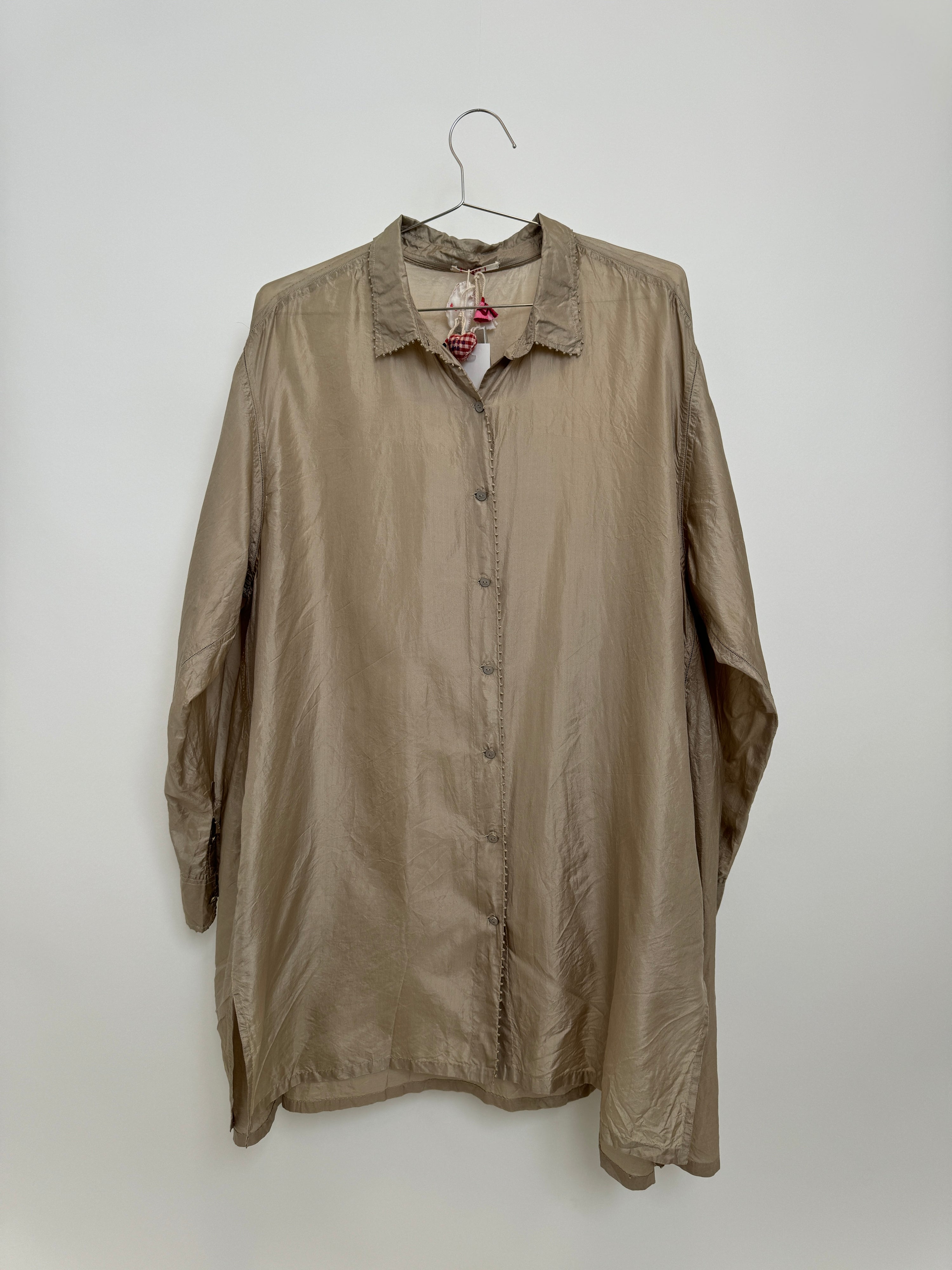 Pero silk side pocket shirt Beige