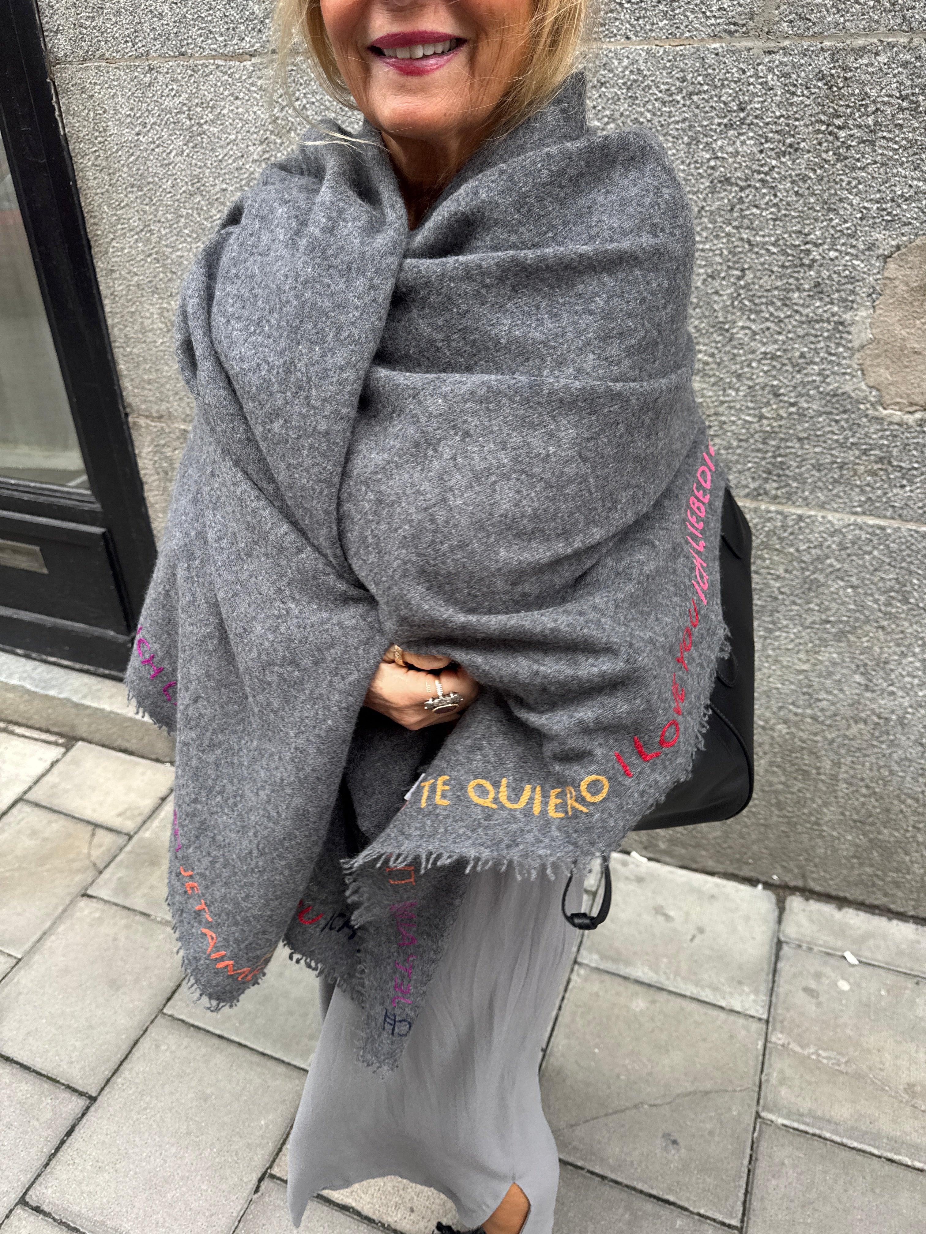 Faliero Sarti Cashmere Scarf Grey – Rosens Stockholm