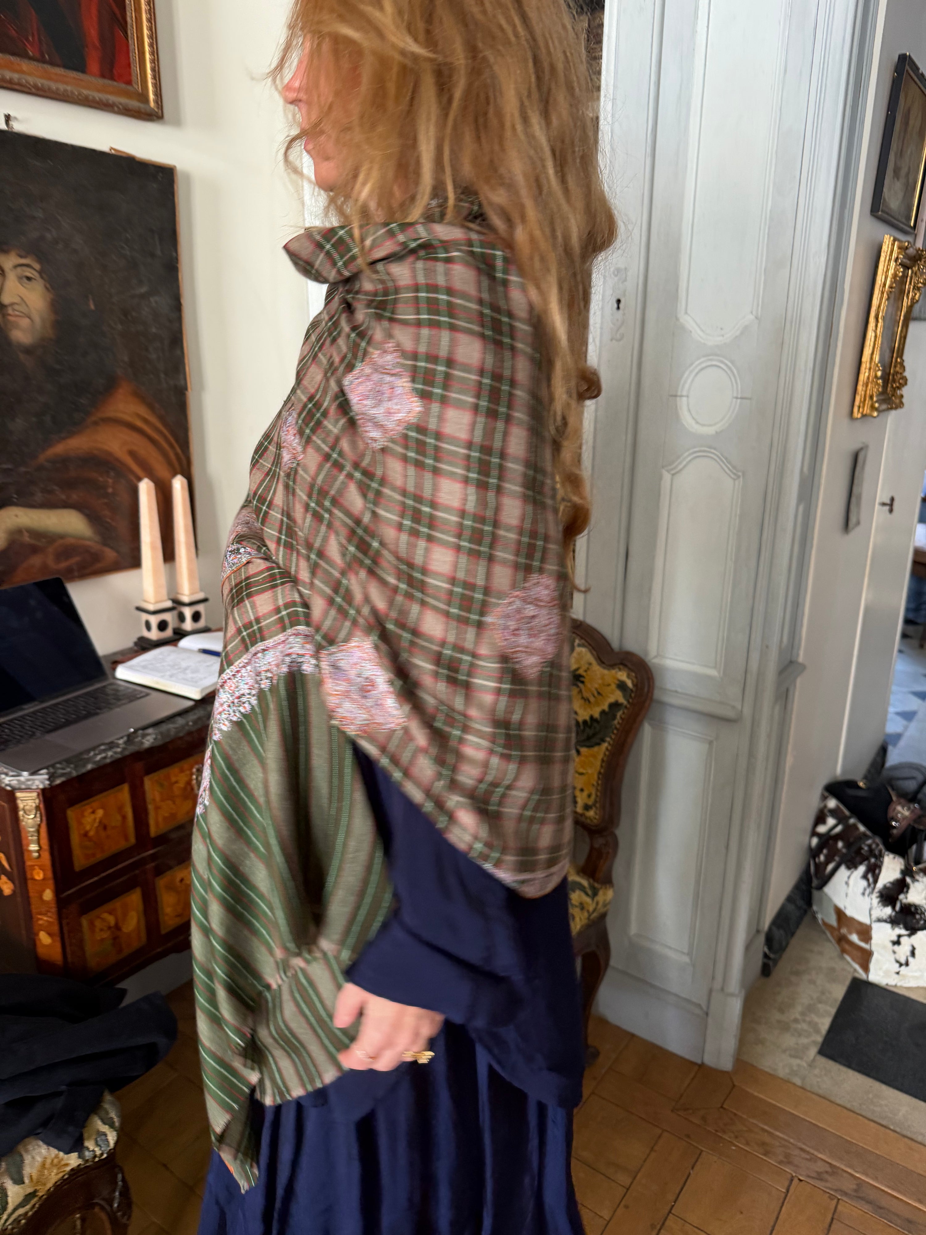 Yaser Shaw Scarf - Laura