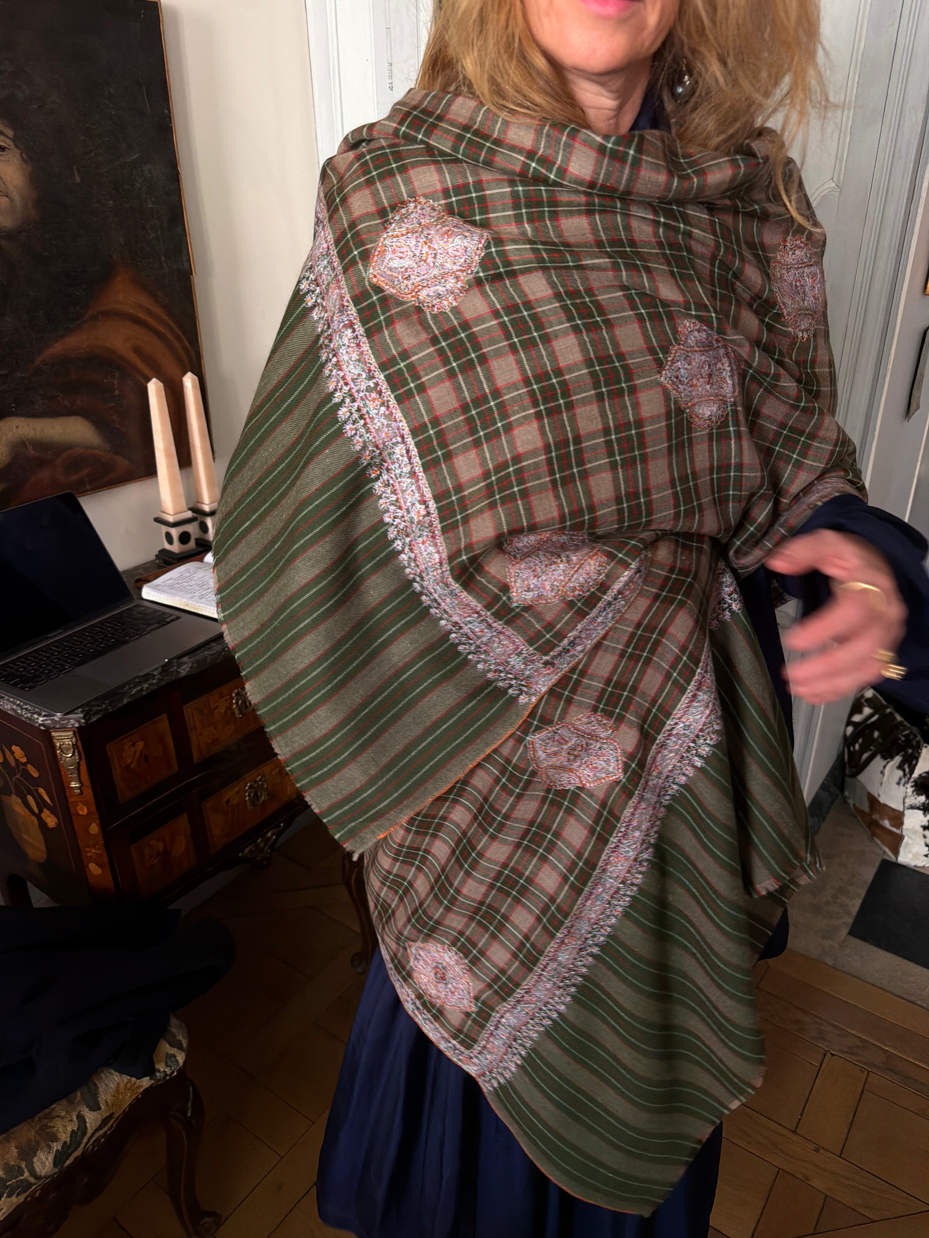 Yaser Shaw Scarf - Laura