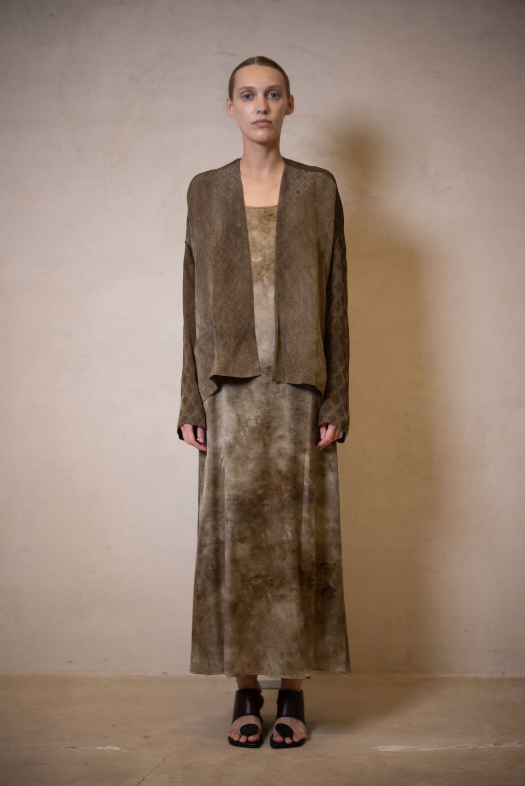 Uma Wang Torino cropped jacket (available in black and brown)