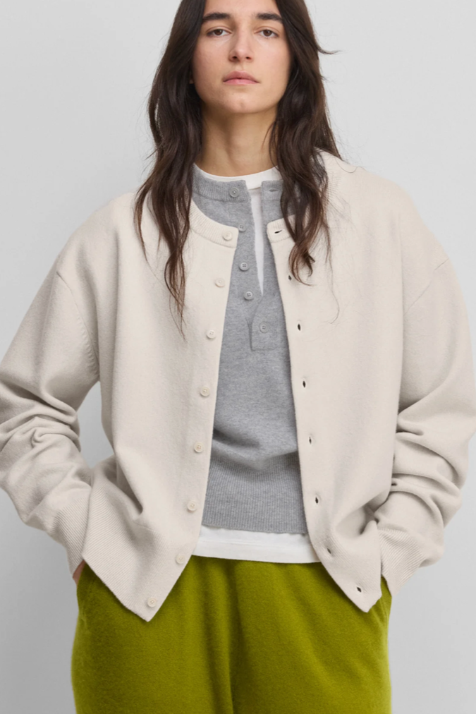 extreme cashmere x Cardigan in Bone