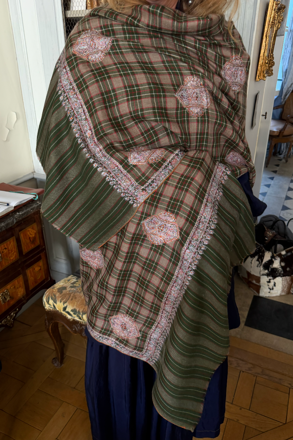 Yaser Shaw Scarf - Laura